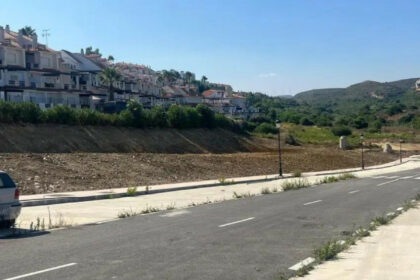 1ce2f46311ecb4479e6fa2c6d3cd1774 - 1