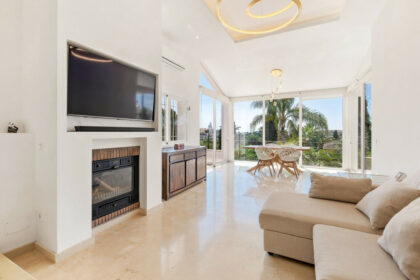 014ebffa1ab8e25d4e874e665be30973 - 10