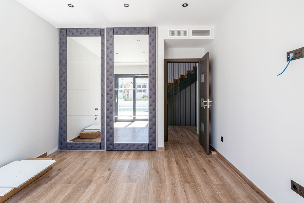 0200454eb13d11f4f231e24111e0e39b - 11