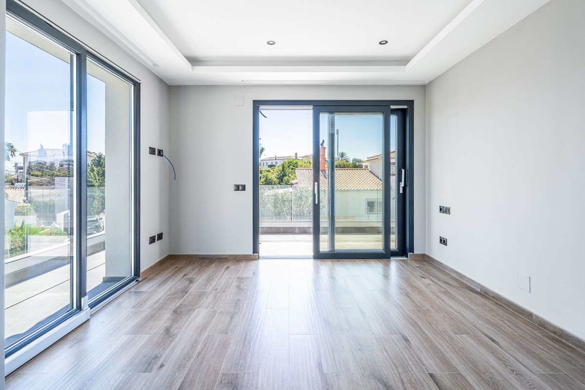 0200454eb13d11f4f231e24111e0e39b - 13