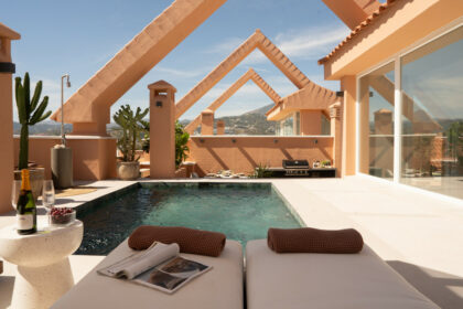 0553c8f7432b3c9ce11706b2baa4a2e1 - 24