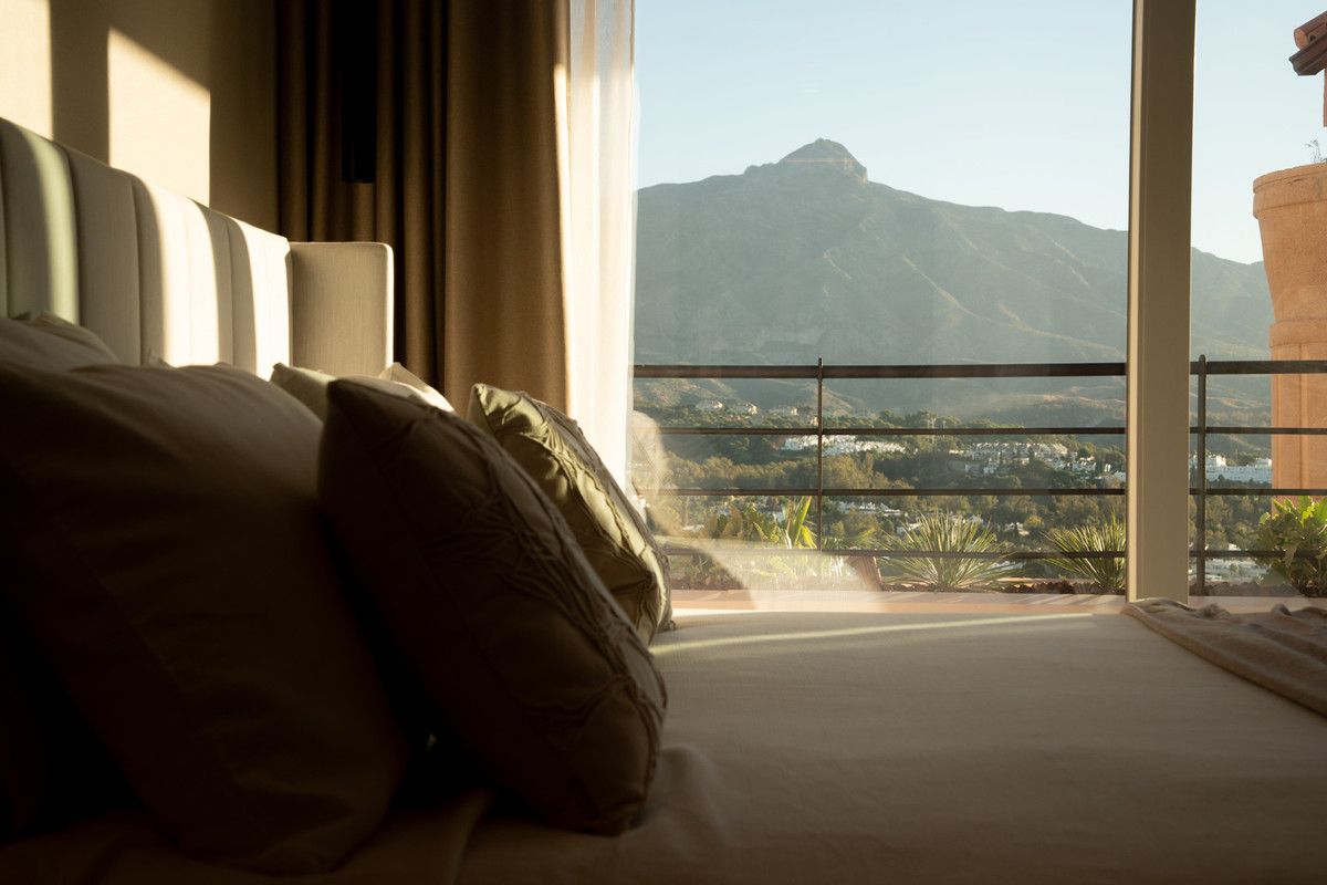 0553c8f7432b3c9ce11706b2baa4a2e1 - 34