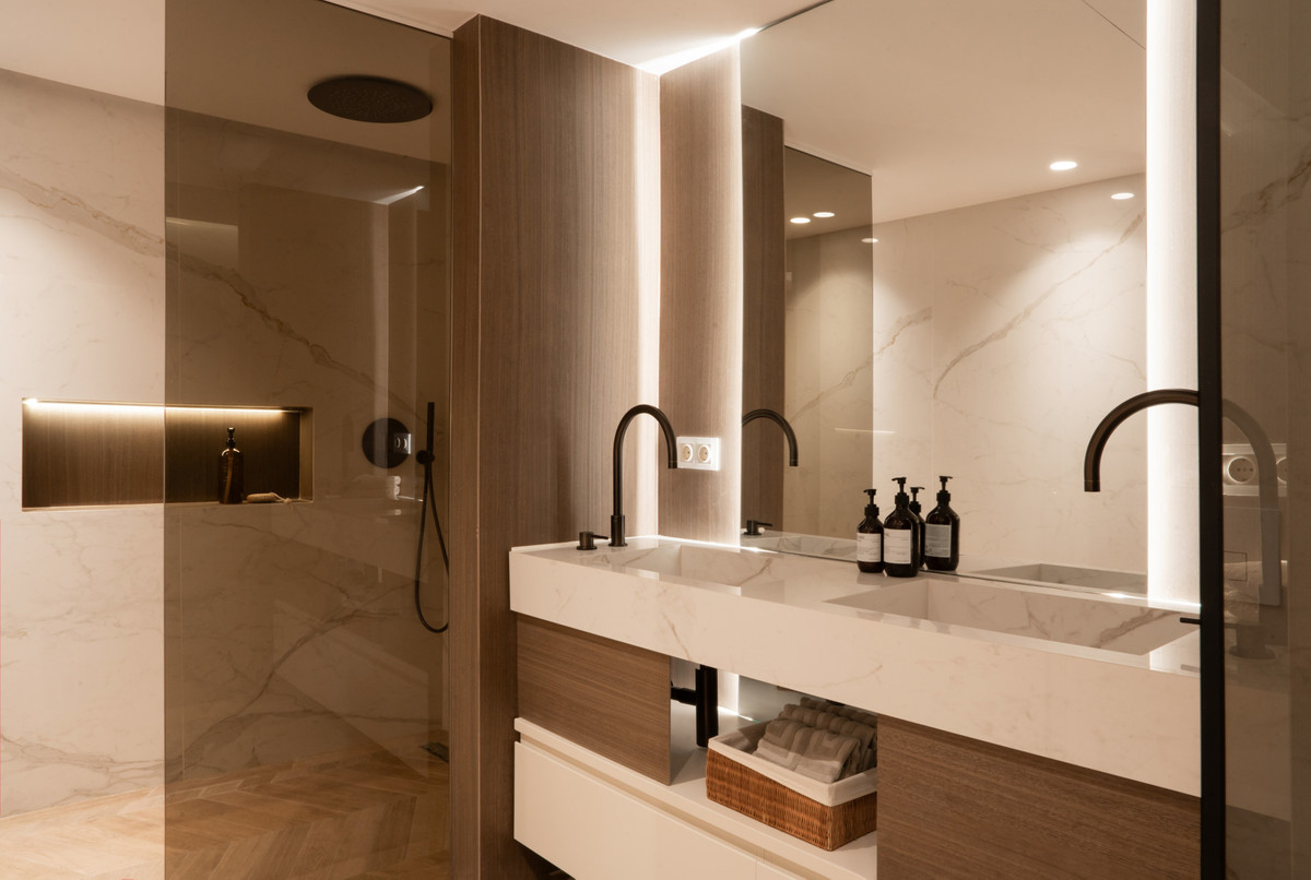 0553c8f7432b3c9ce11706b2baa4a2e1 - 42