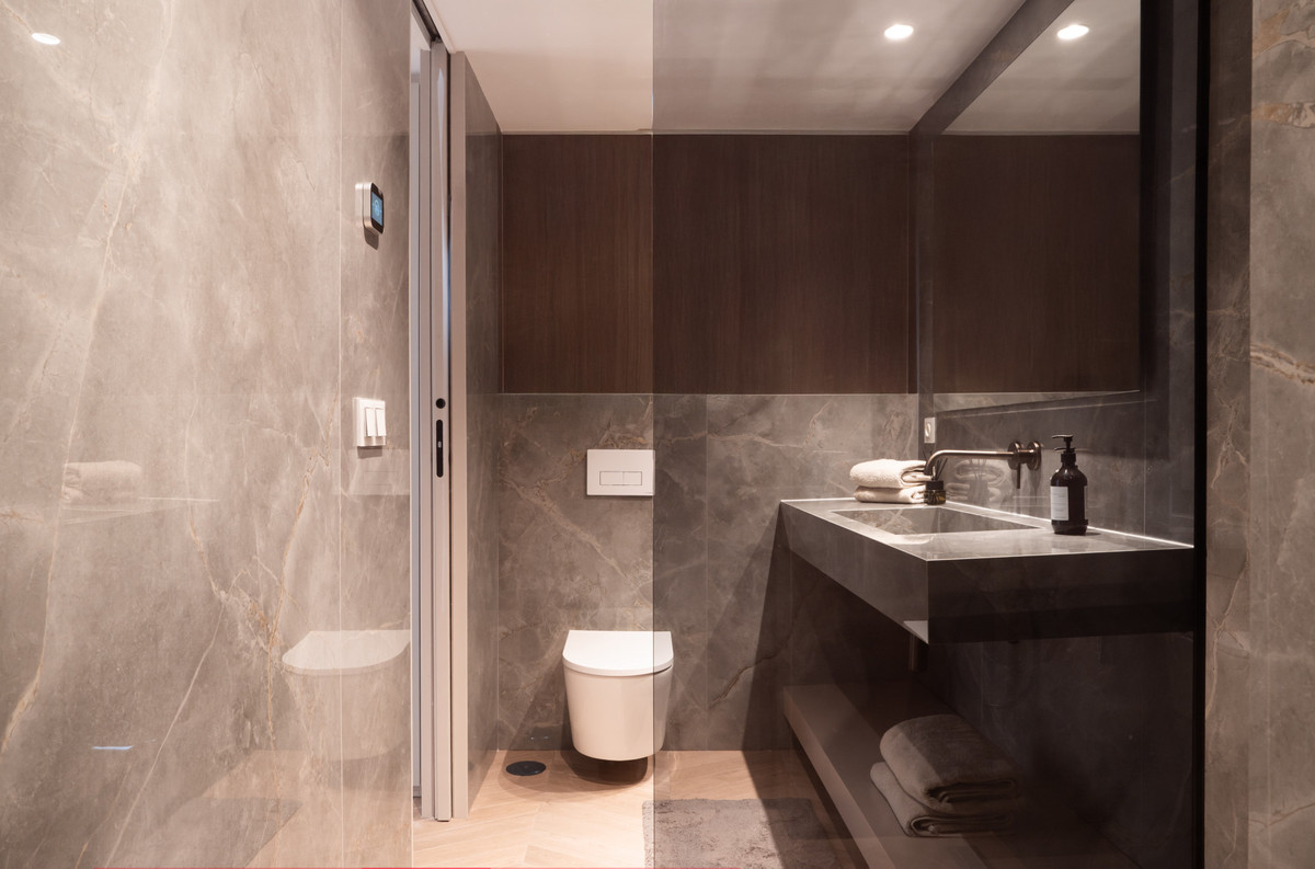 0553c8f7432b3c9ce11706b2baa4a2e1 - 44