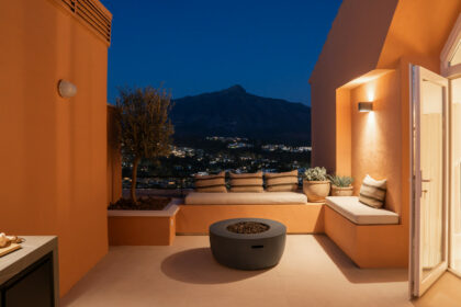 0553c8f7432b3c9ce11706b2baa4a2e1 - 53