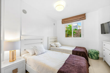 0891953df1e2c210c1c5887ff408d5b4 - 22