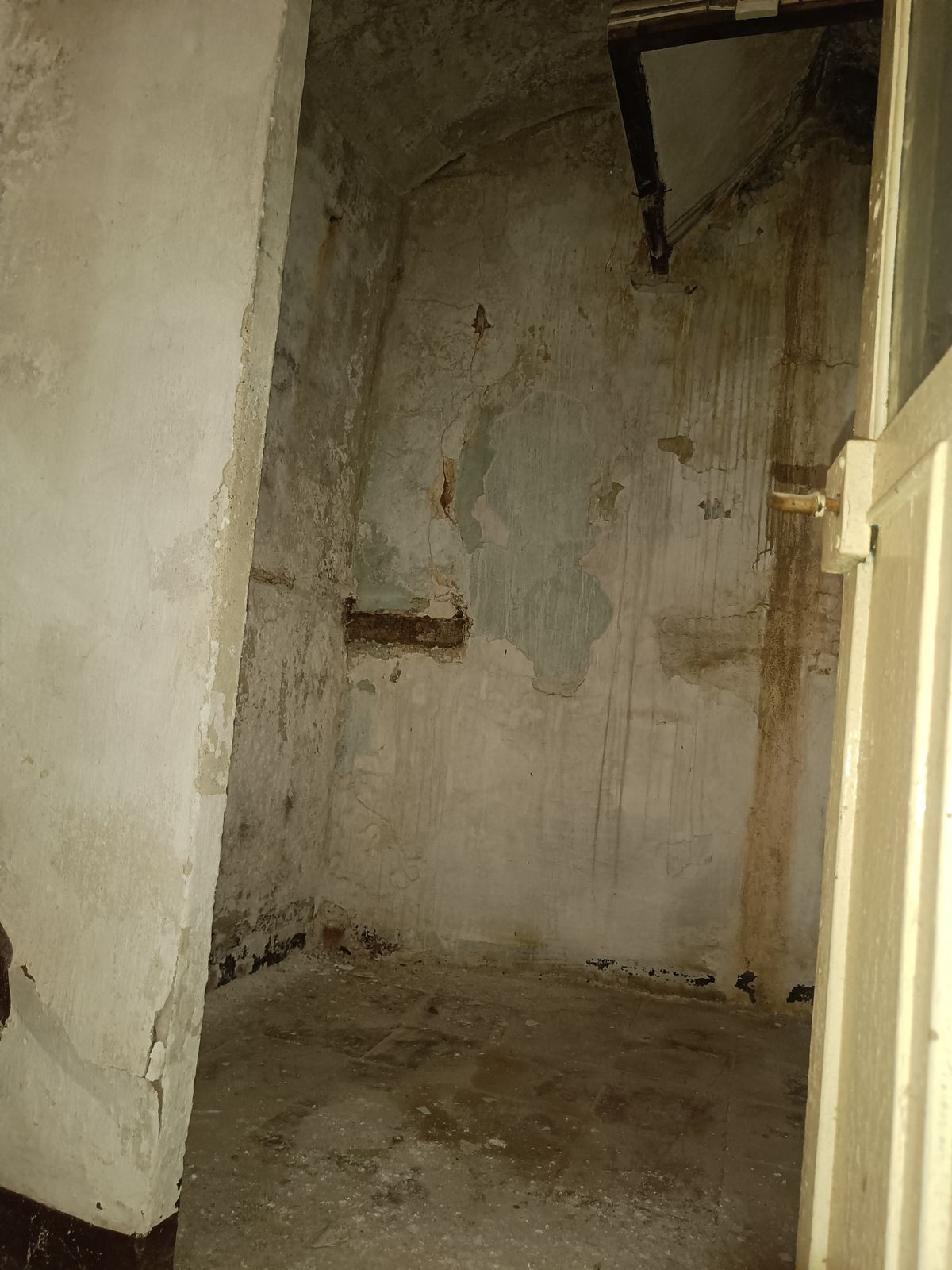 097ef68ed1f08e5762b592936a2193e5 - 13