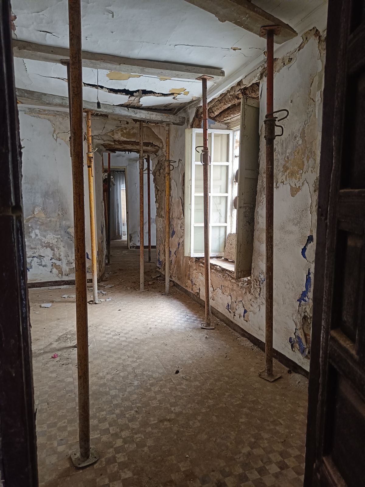 097ef68ed1f08e5762b592936a2193e5 - 15