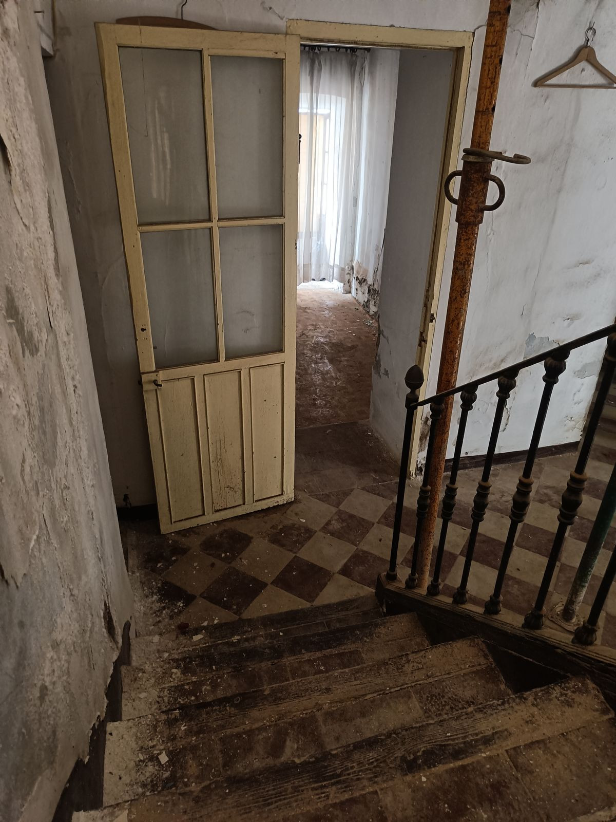 097ef68ed1f08e5762b592936a2193e5 - 20