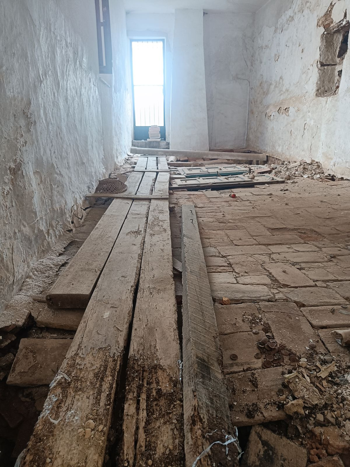 097ef68ed1f08e5762b592936a2193e5 - 30