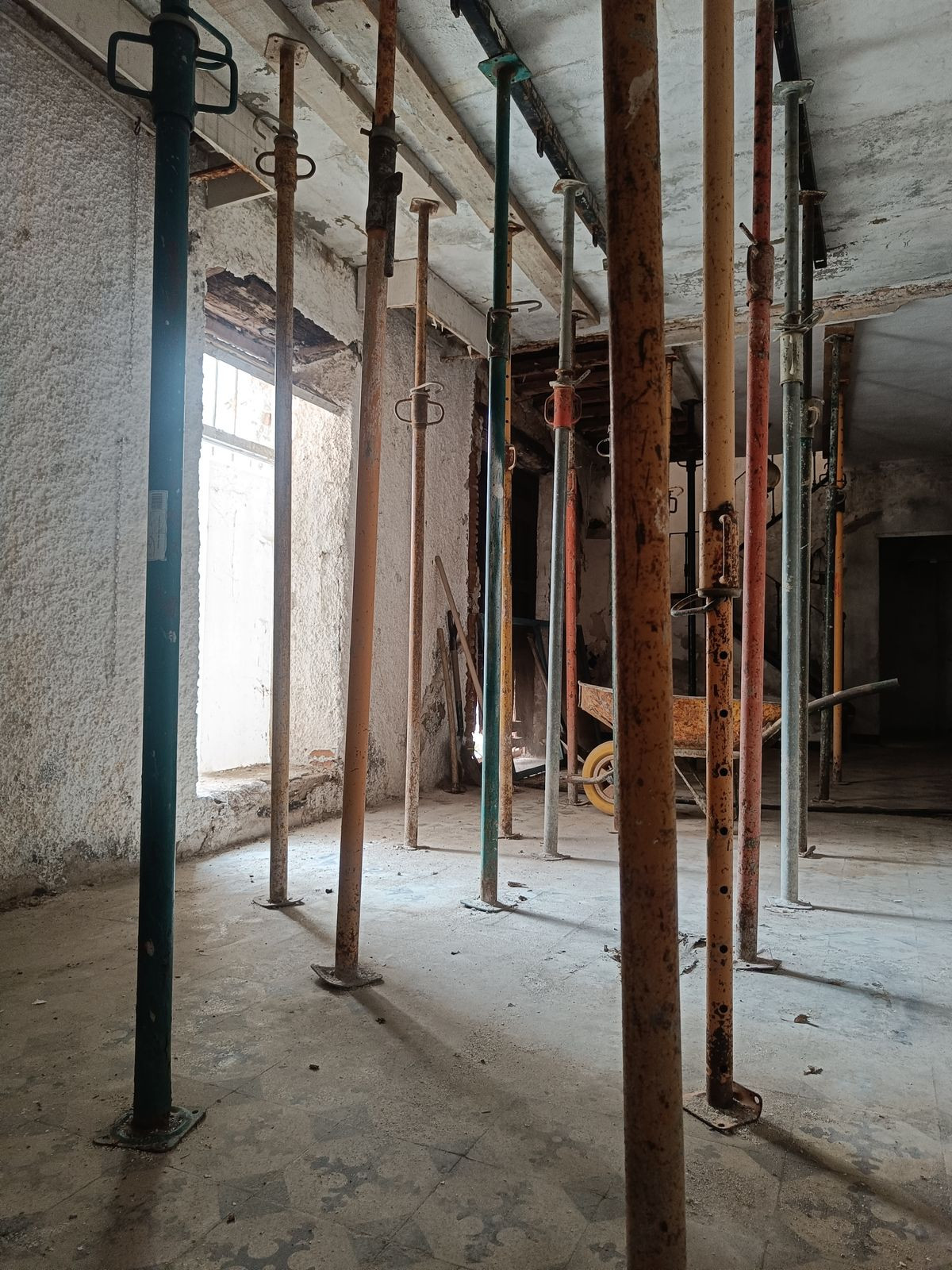 097ef68ed1f08e5762b592936a2193e5 - 9