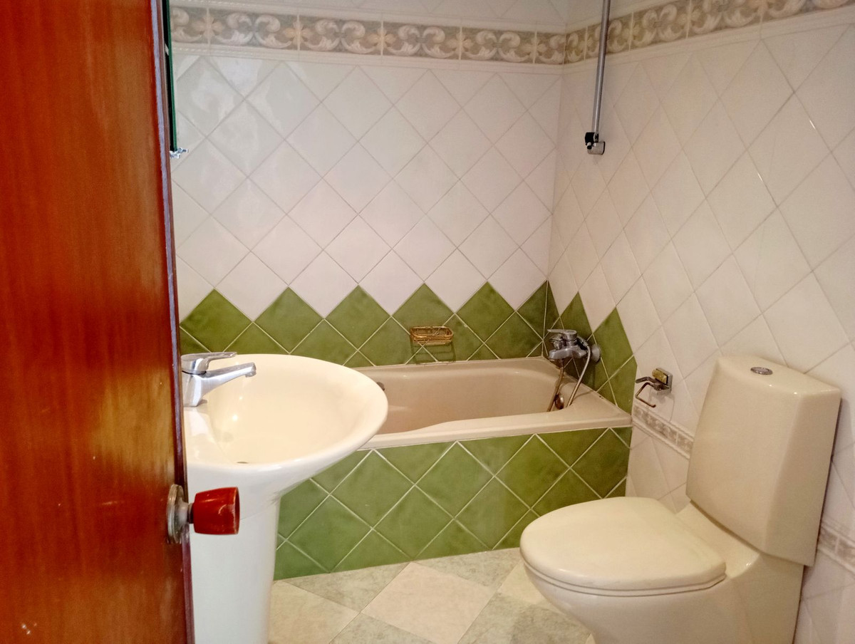 0bfe9c57cdc6466e53a3a1628cfa9827 - 10