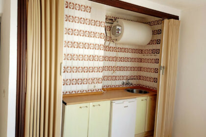 0bfe9c57cdc6466e53a3a1628cfa9827 - 3