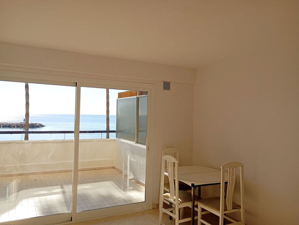 0bfe9c57cdc6466e53a3a1628cfa9827 - 4