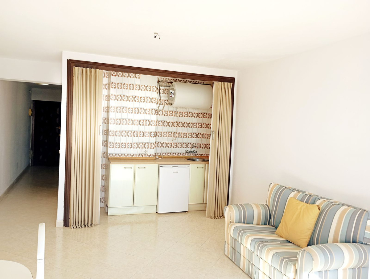 0bfe9c57cdc6466e53a3a1628cfa9827 - 8