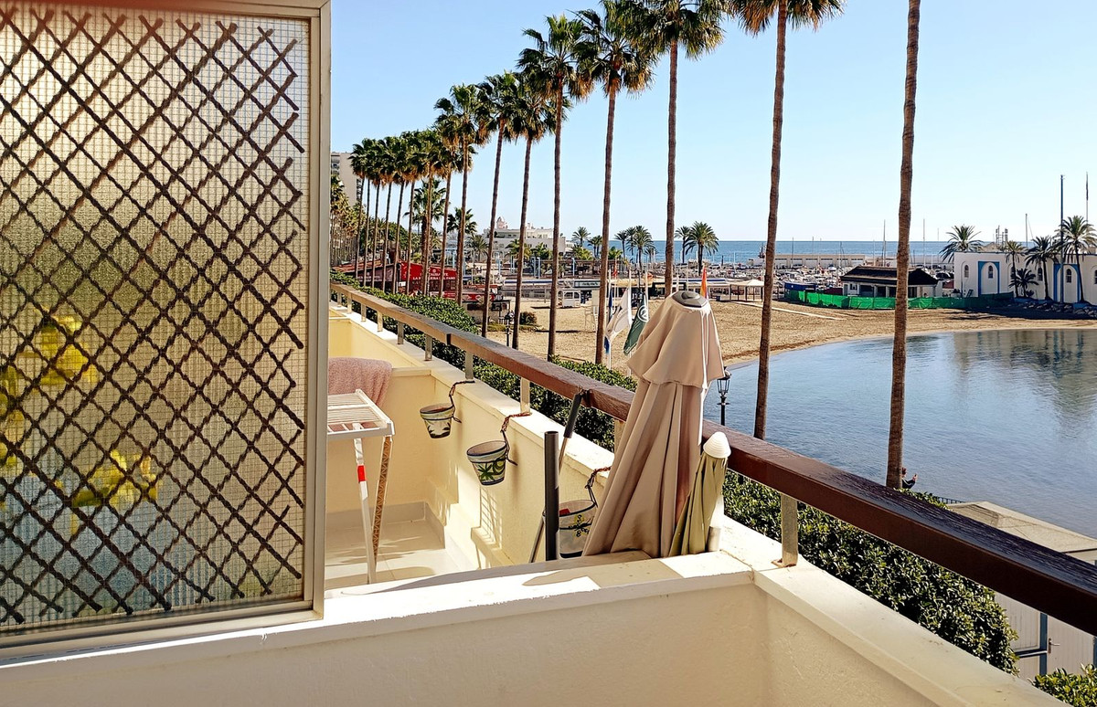 0bfe9c57cdc6466e53a3a1628cfa9827 - 9