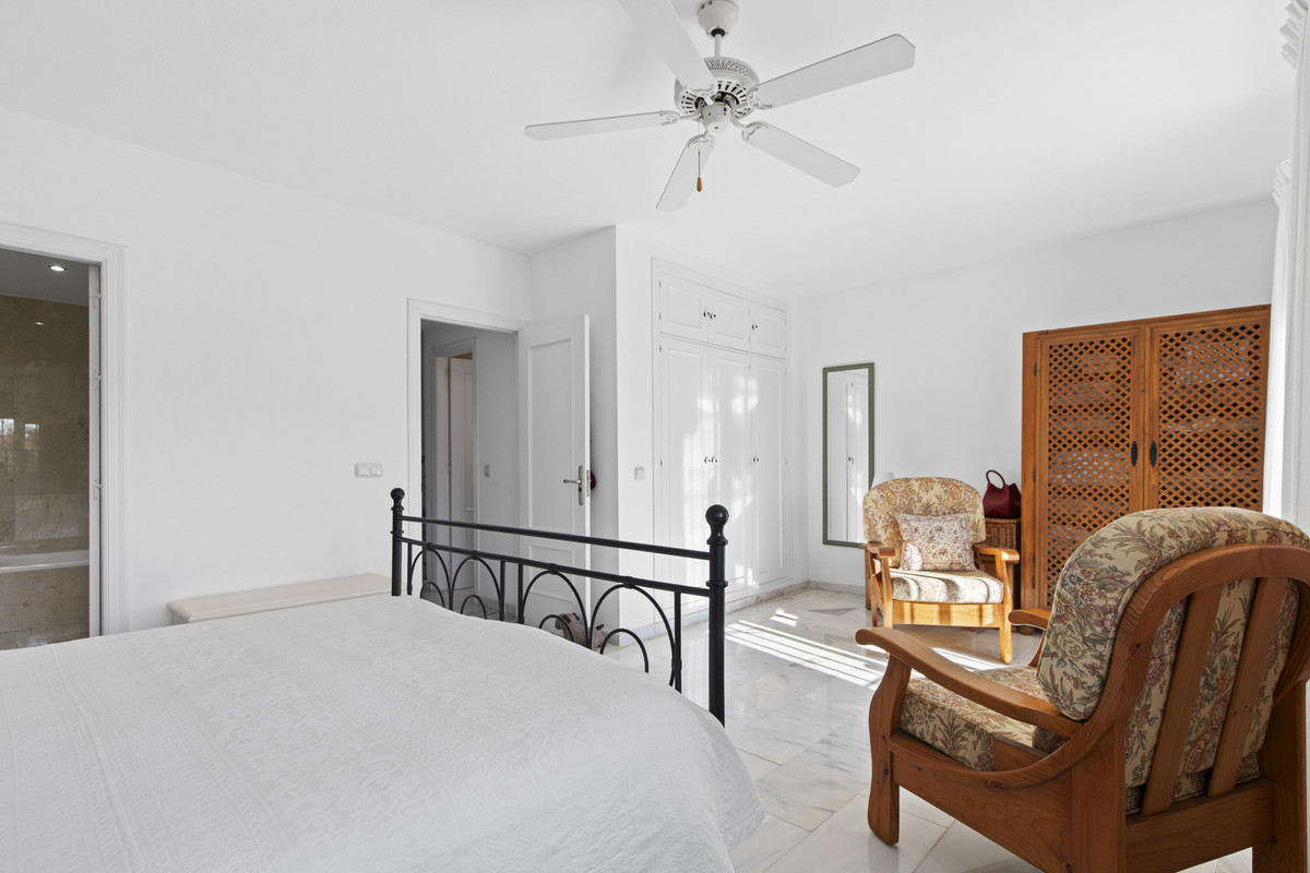 0e40e35986ba31a7ac6a32f04f0d16fc - 13