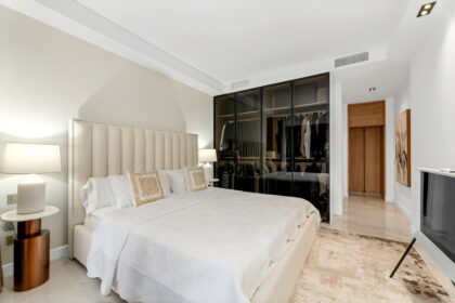 0f2f89f4bd8ad2aac6642226b4f71650 - 18