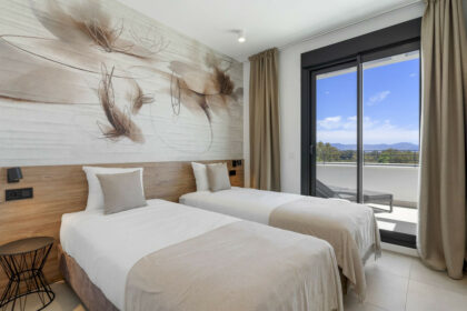 12b6c9983b6578f15ba2ed3229c5a03a - 14