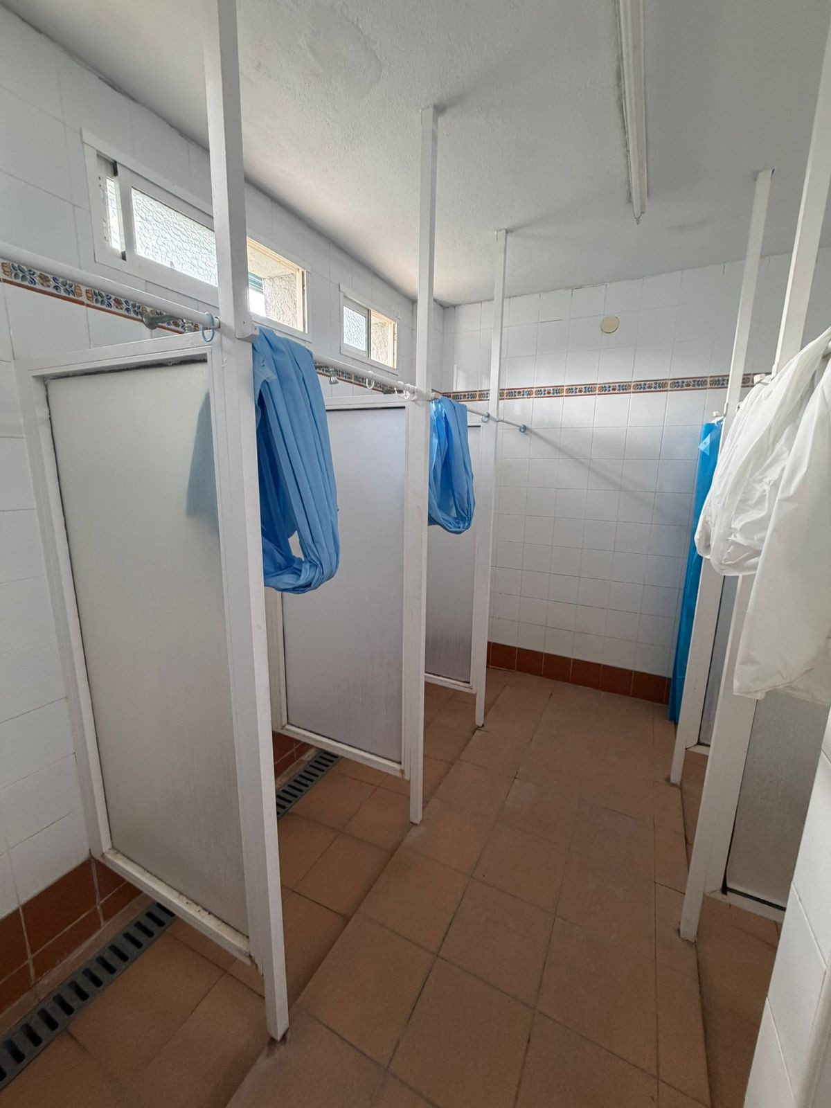 12d1d569c1ba3d3eea63b3ac63990dbb - 25