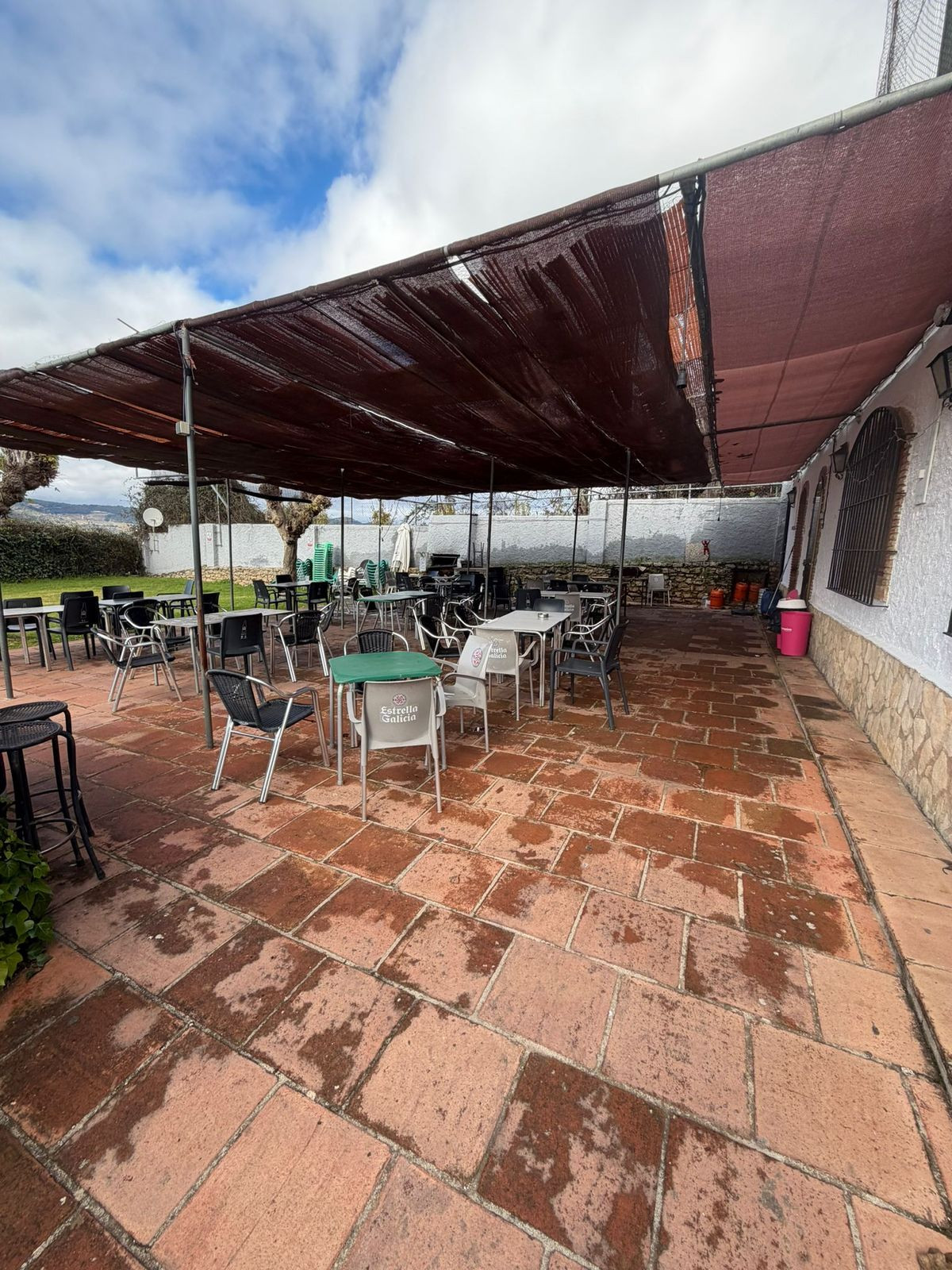 12d1d569c1ba3d3eea63b3ac63990dbb - 27