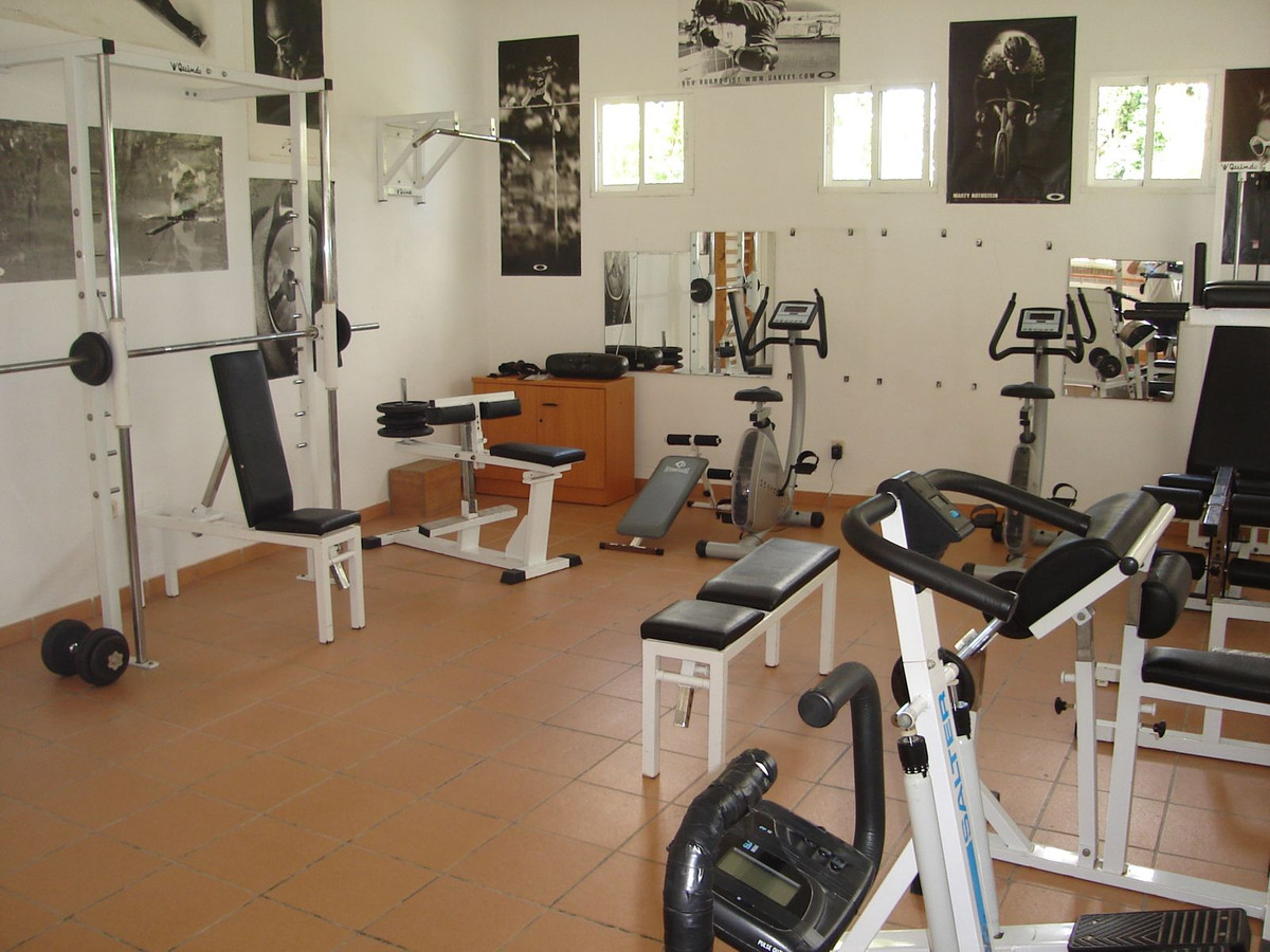 12d1d569c1ba3d3eea63b3ac63990dbb - 40