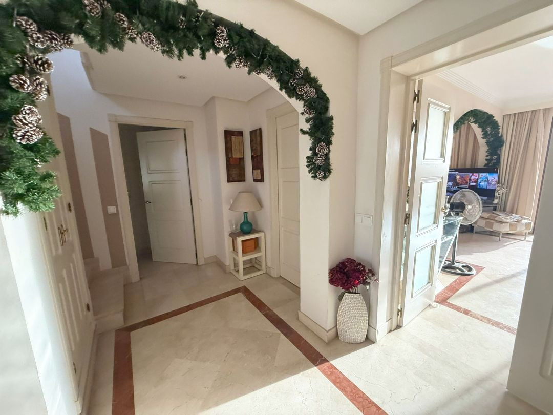 132a3175a72685a3b13ef8cede3f06e1 - 12