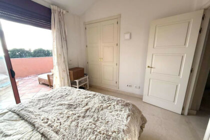 132a3175a72685a3b13ef8cede3f06e1 - 17