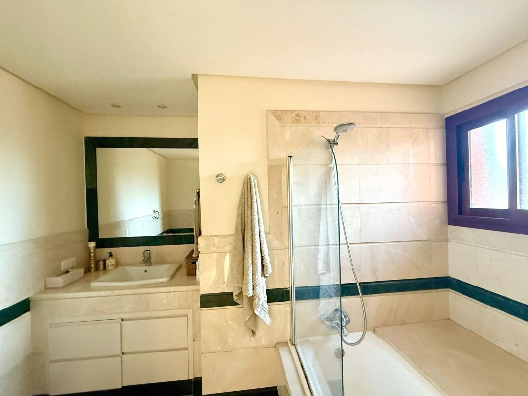 132a3175a72685a3b13ef8cede3f06e1 - 18