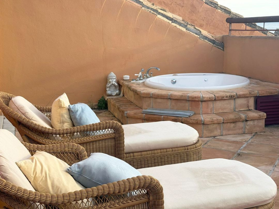 132a3175a72685a3b13ef8cede3f06e1 - 21