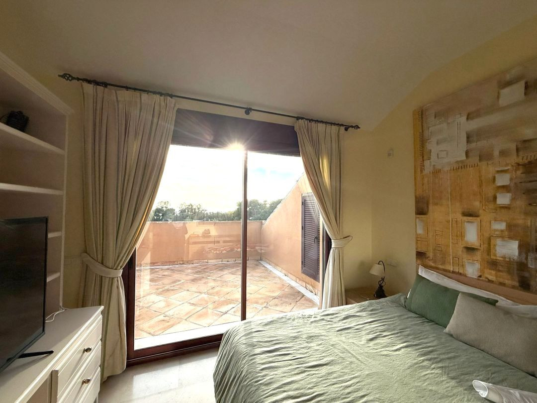 132a3175a72685a3b13ef8cede3f06e1 - 23