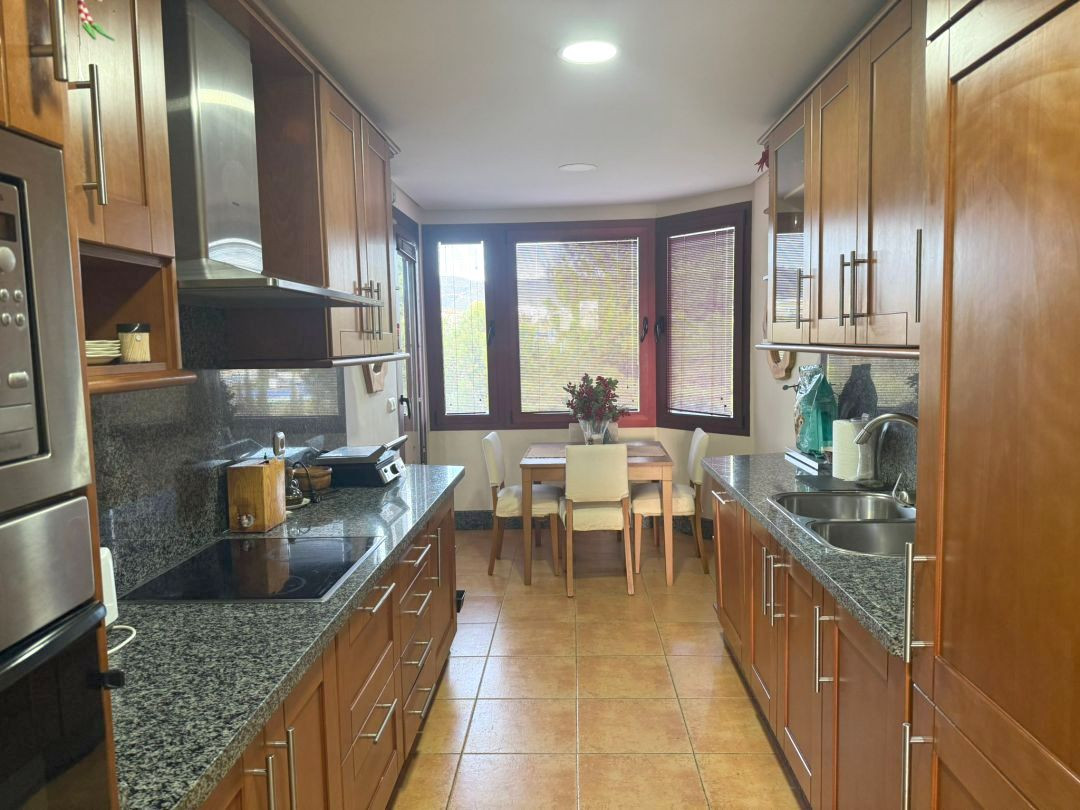 132a3175a72685a3b13ef8cede3f06e1 - 30