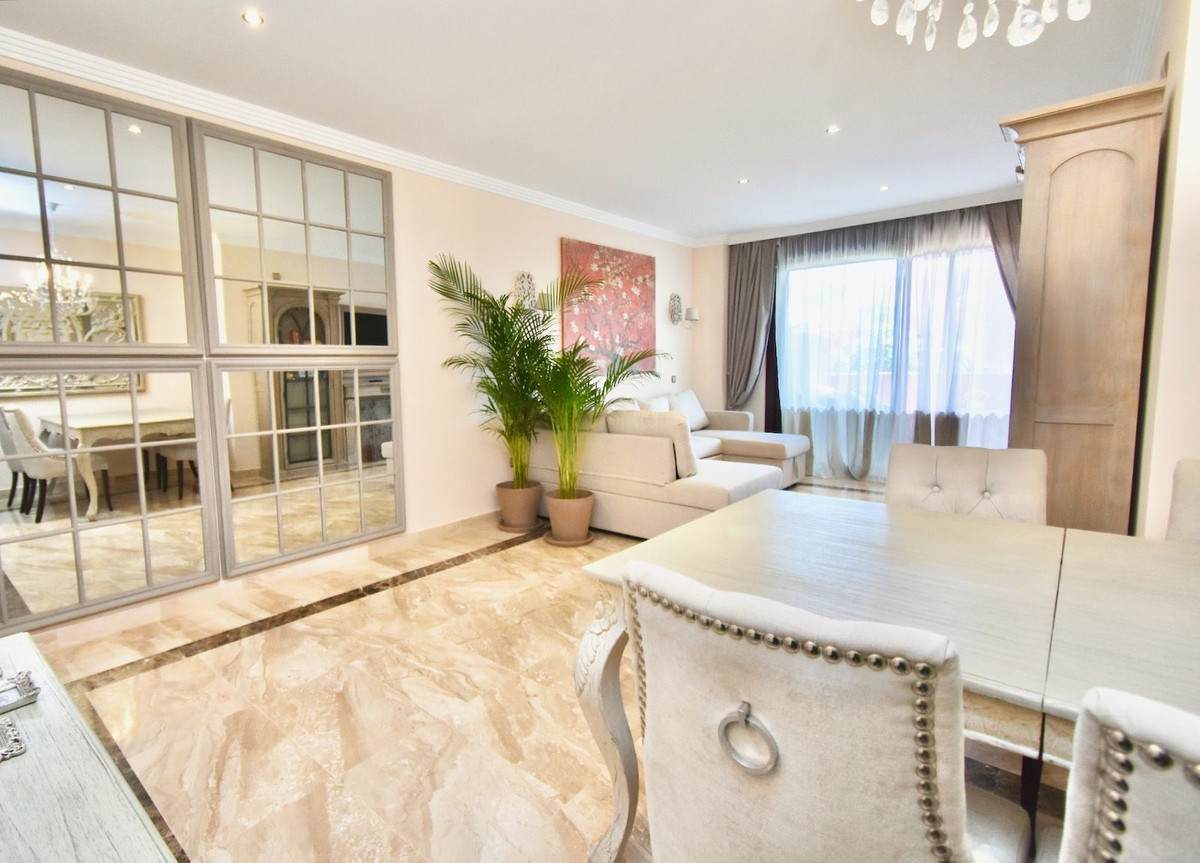 163ba6426fabff17cec84343509bcbe2 - 1