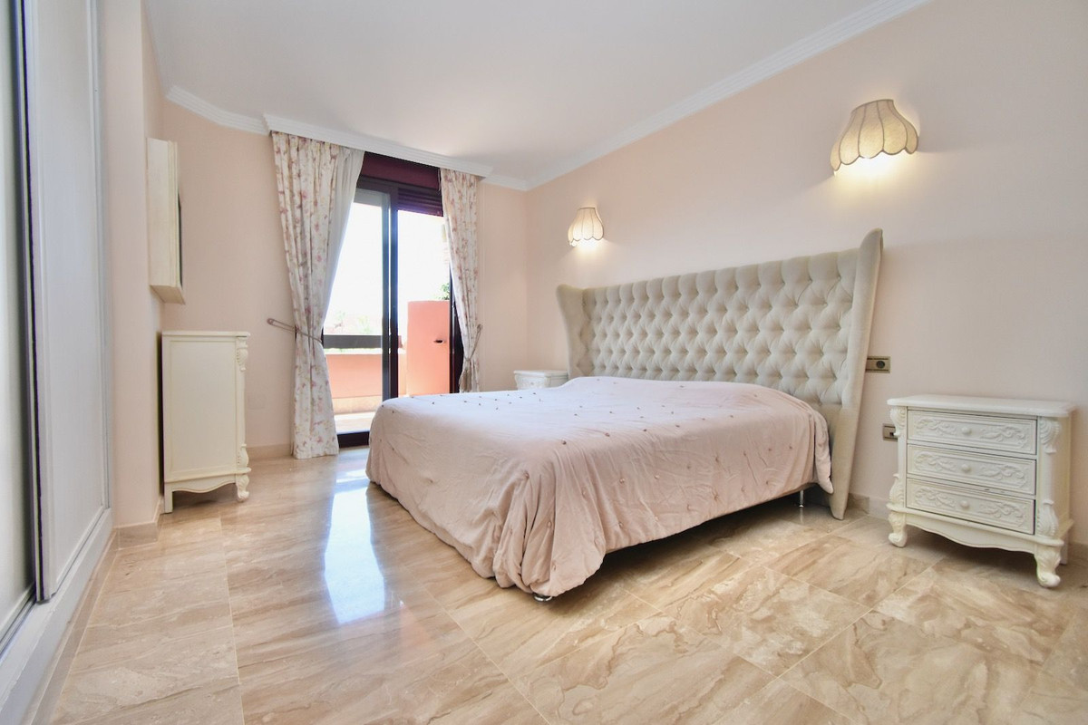 163ba6426fabff17cec84343509bcbe2 - 4