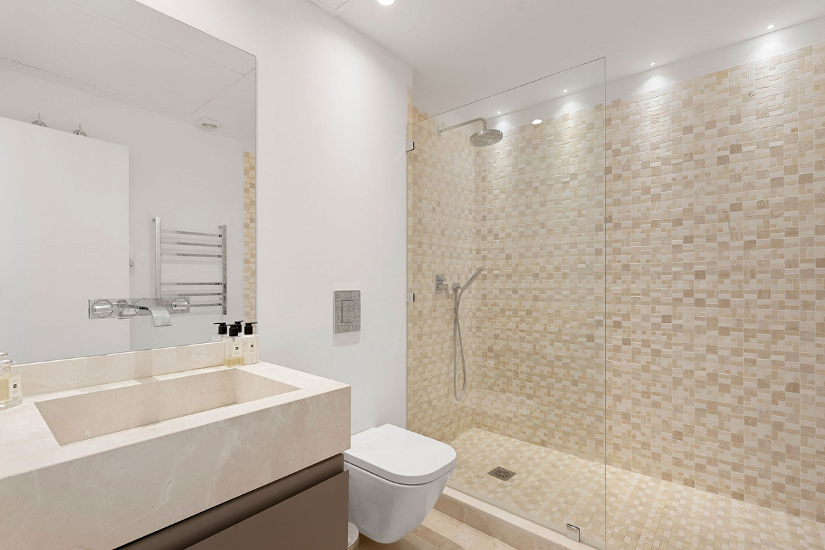 16595936c0d8c2ef8a9ce6483a795476 - 20