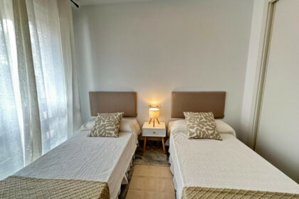 17e4cd05a6d0400d9f05ec8328b3d7f3 - 16