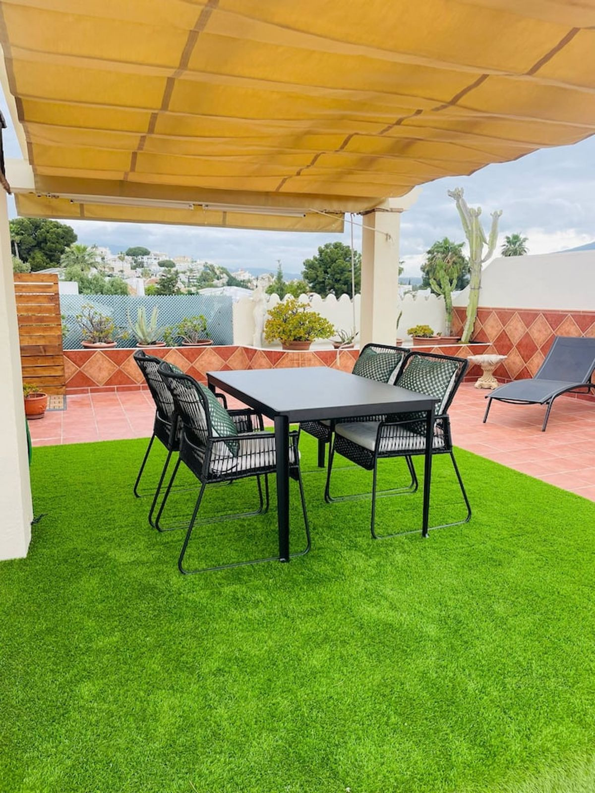 1c4bdd3185292e5730c6c4d8e028775d - 18