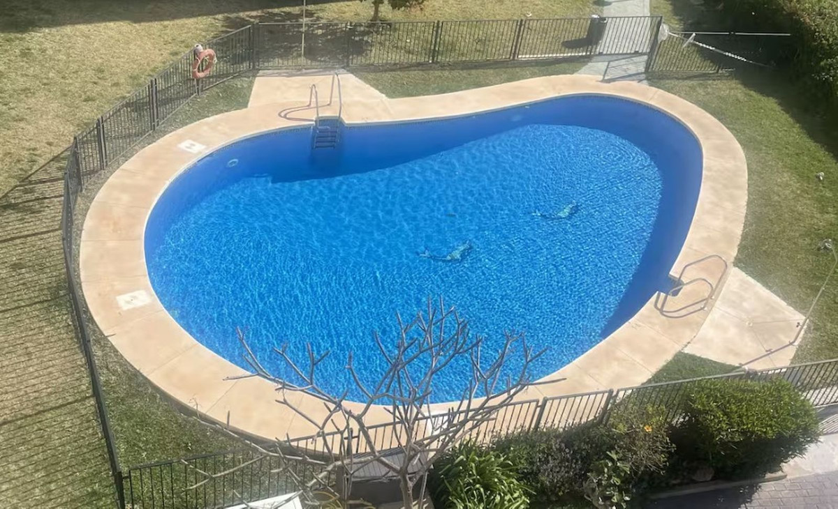 1c4bdd3185292e5730c6c4d8e028775d - 22