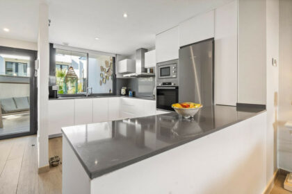 233646eca94f75eb2c158d714a2999a6 - 10