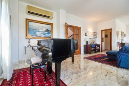 24fe60f21ee2ac3b9fa553215ec4b213 - 10