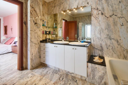 24fe60f21ee2ac3b9fa553215ec4b213 - 43