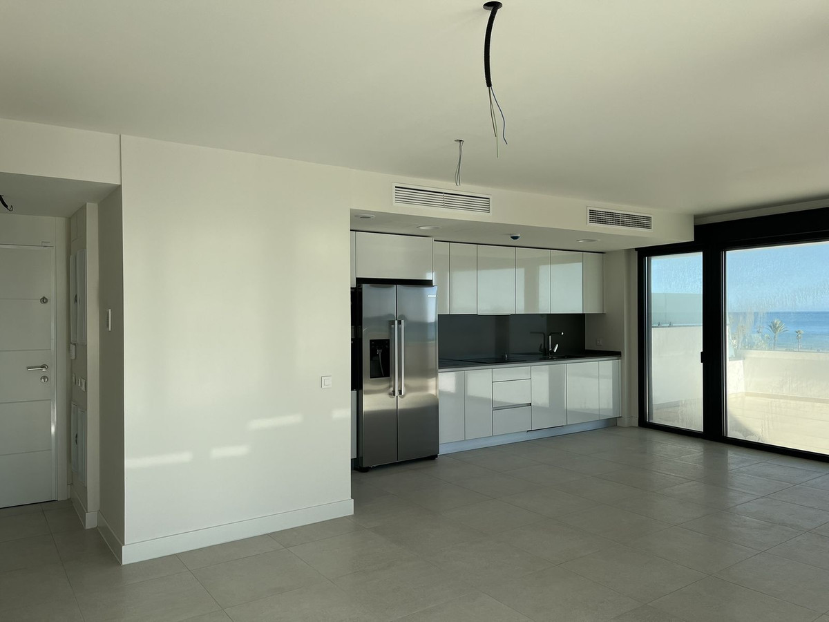 271bf4192abc34c96d112d674a69bf46 - 13