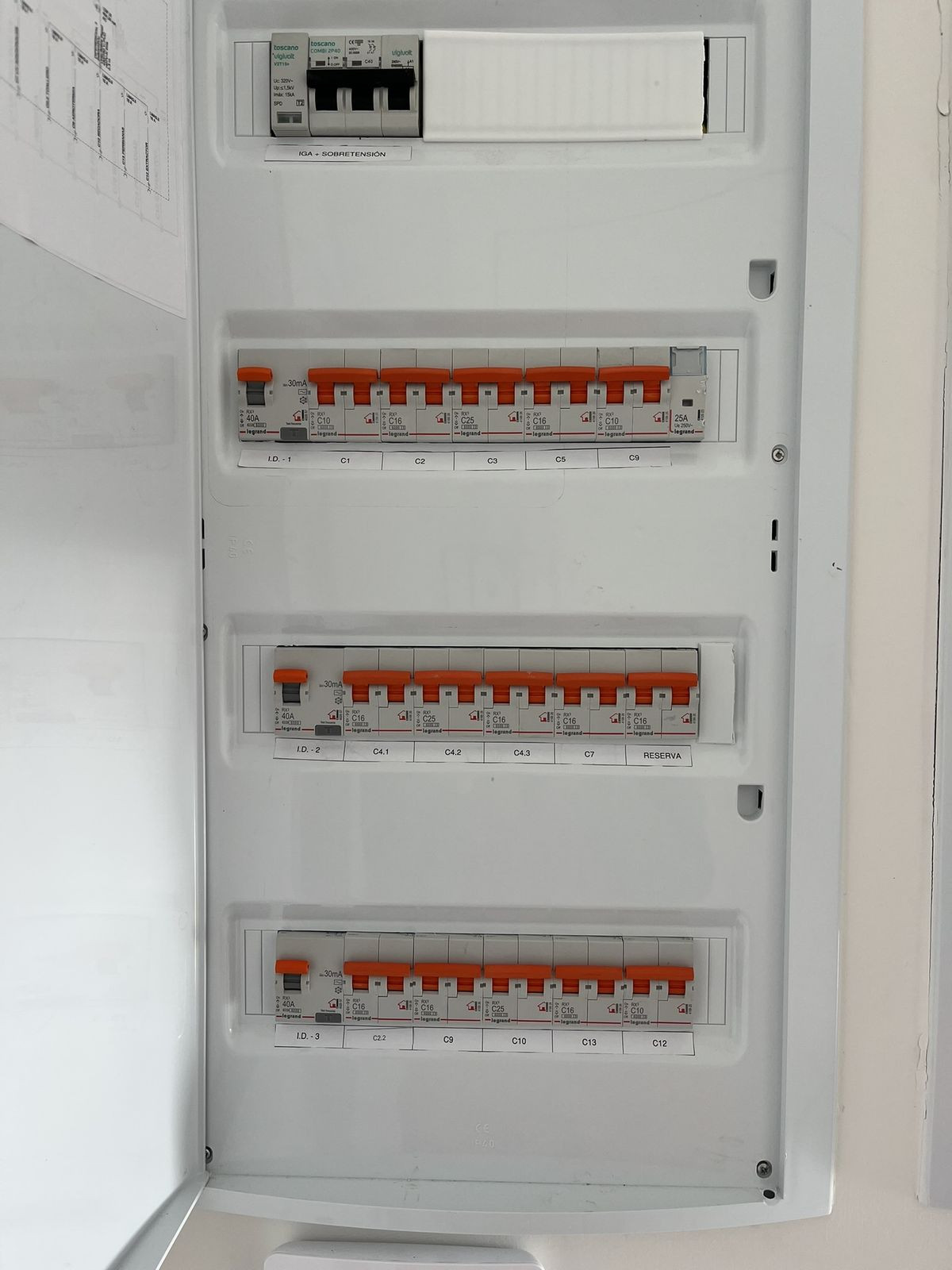 271bf4192abc34c96d112d674a69bf46 - 44