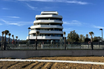 271bf4192abc34c96d112d674a69bf46 - 71