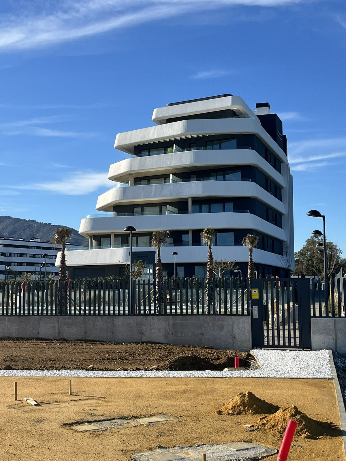 271bf4192abc34c96d112d674a69bf46 - 73