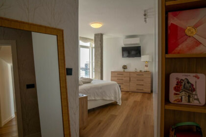 27741aaff050e07557c0b0f1be1677b3 - 24