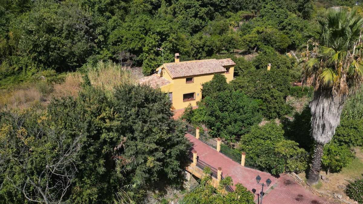 2a1a1dfe6df9df65fdae6b136d4c83b1 - 15