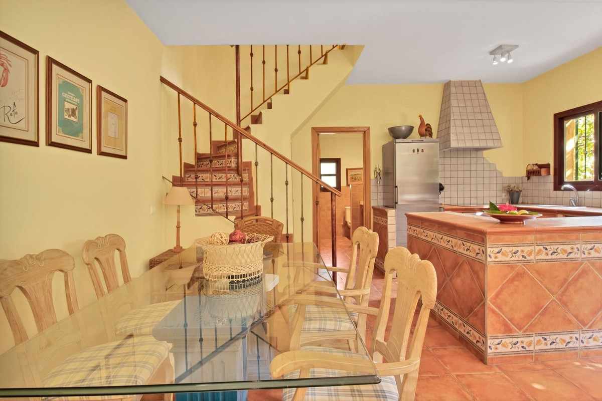 2a1a1dfe6df9df65fdae6b136d4c83b1 - 25