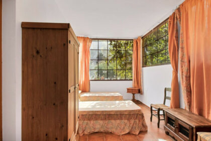 2a1a1dfe6df9df65fdae6b136d4c83b1 - 35