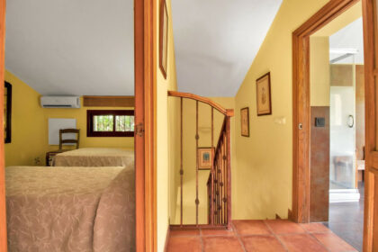 2a1a1dfe6df9df65fdae6b136d4c83b1 - 41